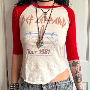 Def Leppard 1981 Red white shirt